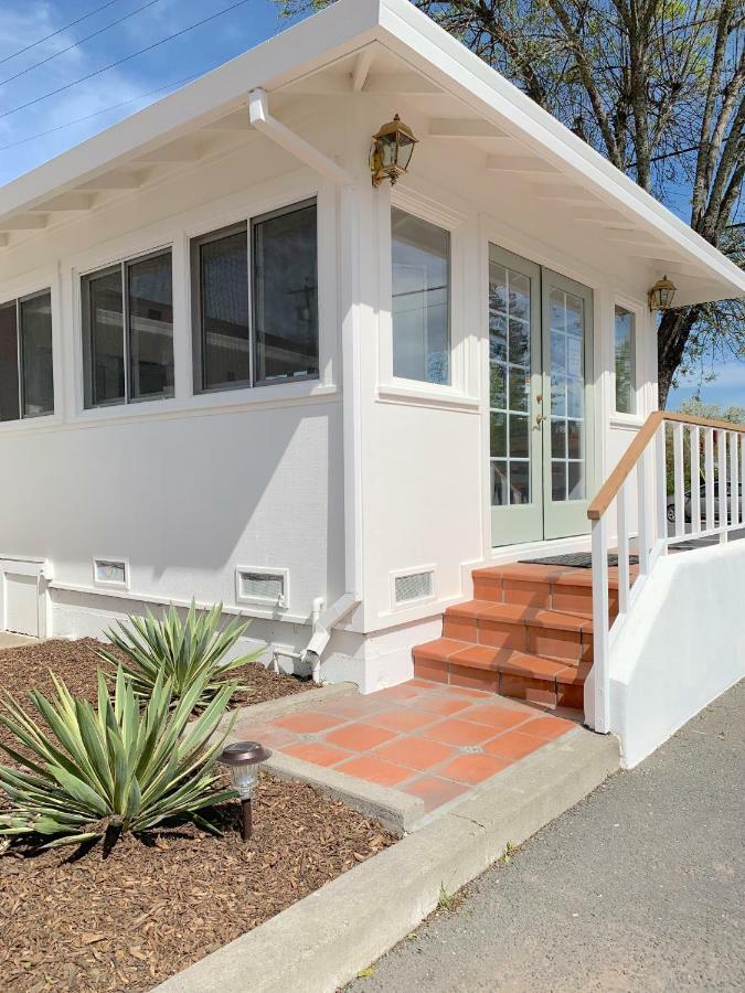 Inn Carlin'S Cottage Court 2*